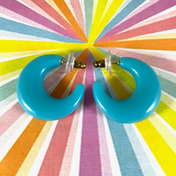 Vintage Jewelry - Vintage 1980's Turquoise acrylic chunky earrings